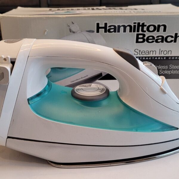 Hamilton Beach Retractable Cord Iron Model 14212