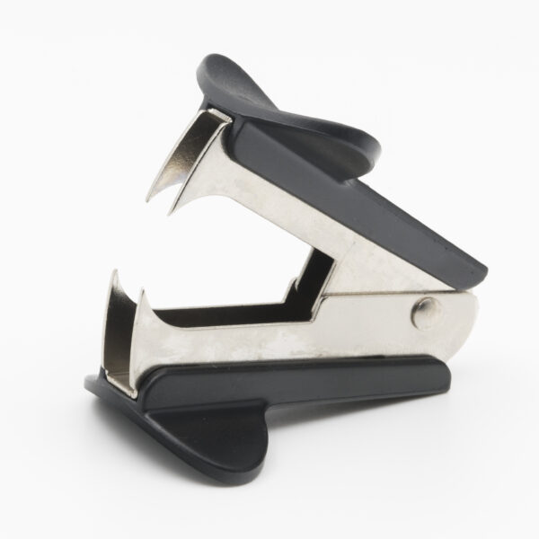 STAPLE REMOVER