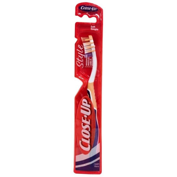 CLOSE-UP SOFT SINGLE PK TOOTHBRUSH-24