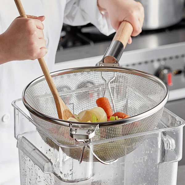 HEAVY-DUTY STAINLESS STEEL LARGE STRAINER 11"